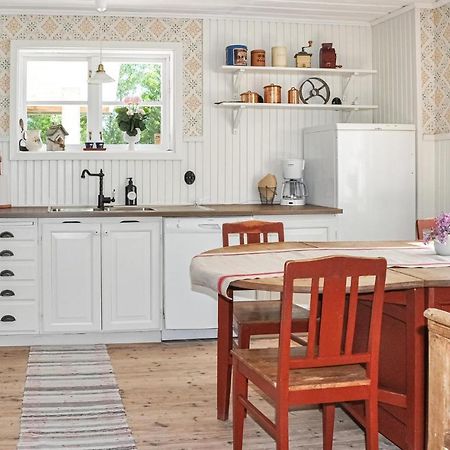 Cozy Home In Lesjoefors With Kitchen Lesjofors Bagian luar foto