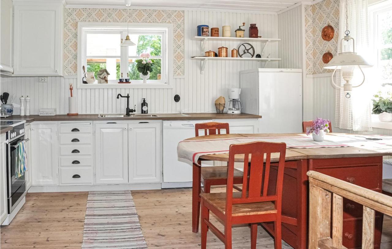 Cozy Home In Lesjoefors With Kitchen Lesjofors Bagian luar foto