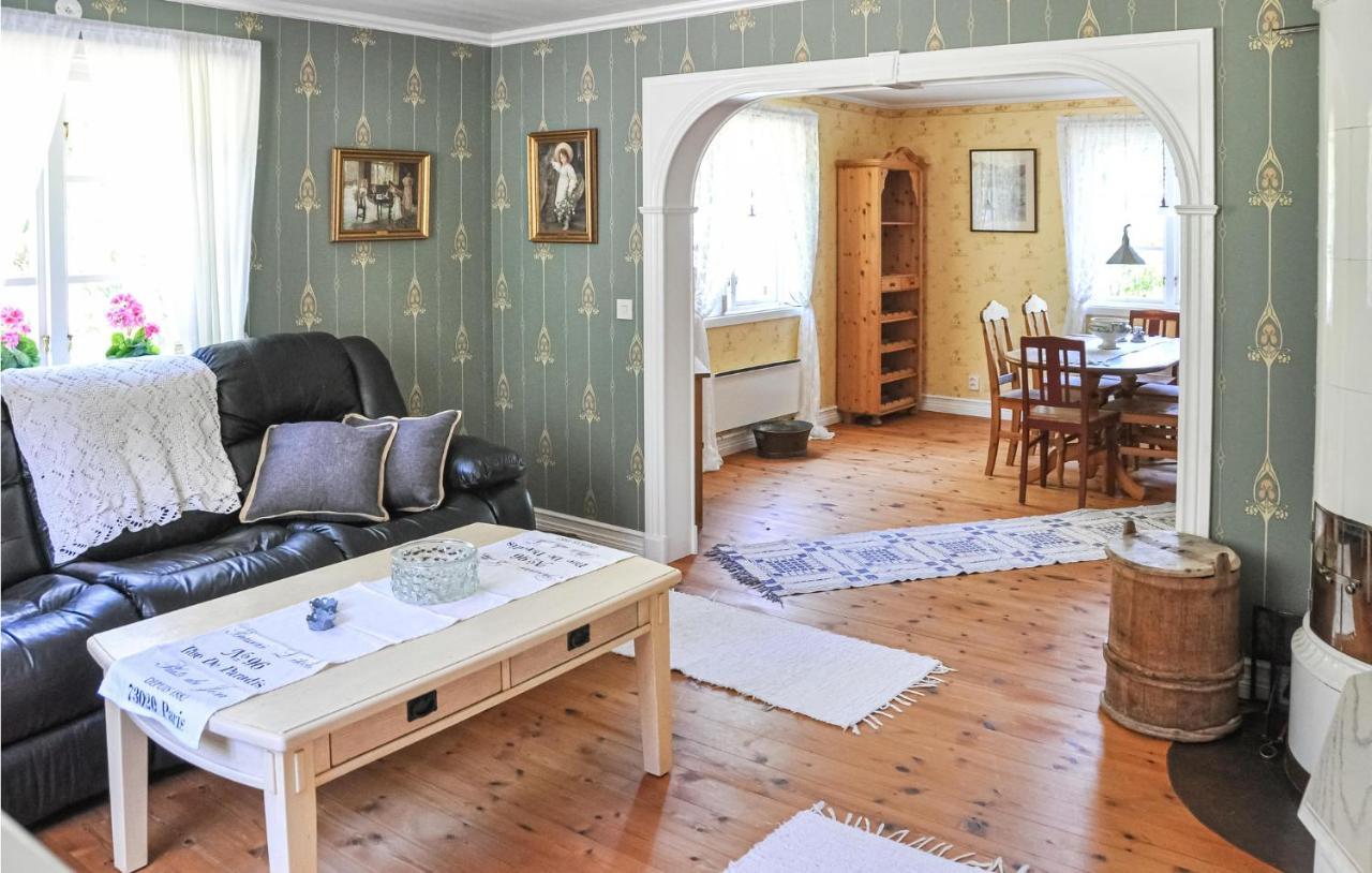 Cozy Home In Lesjoefors With Kitchen Lesjofors Bagian luar foto